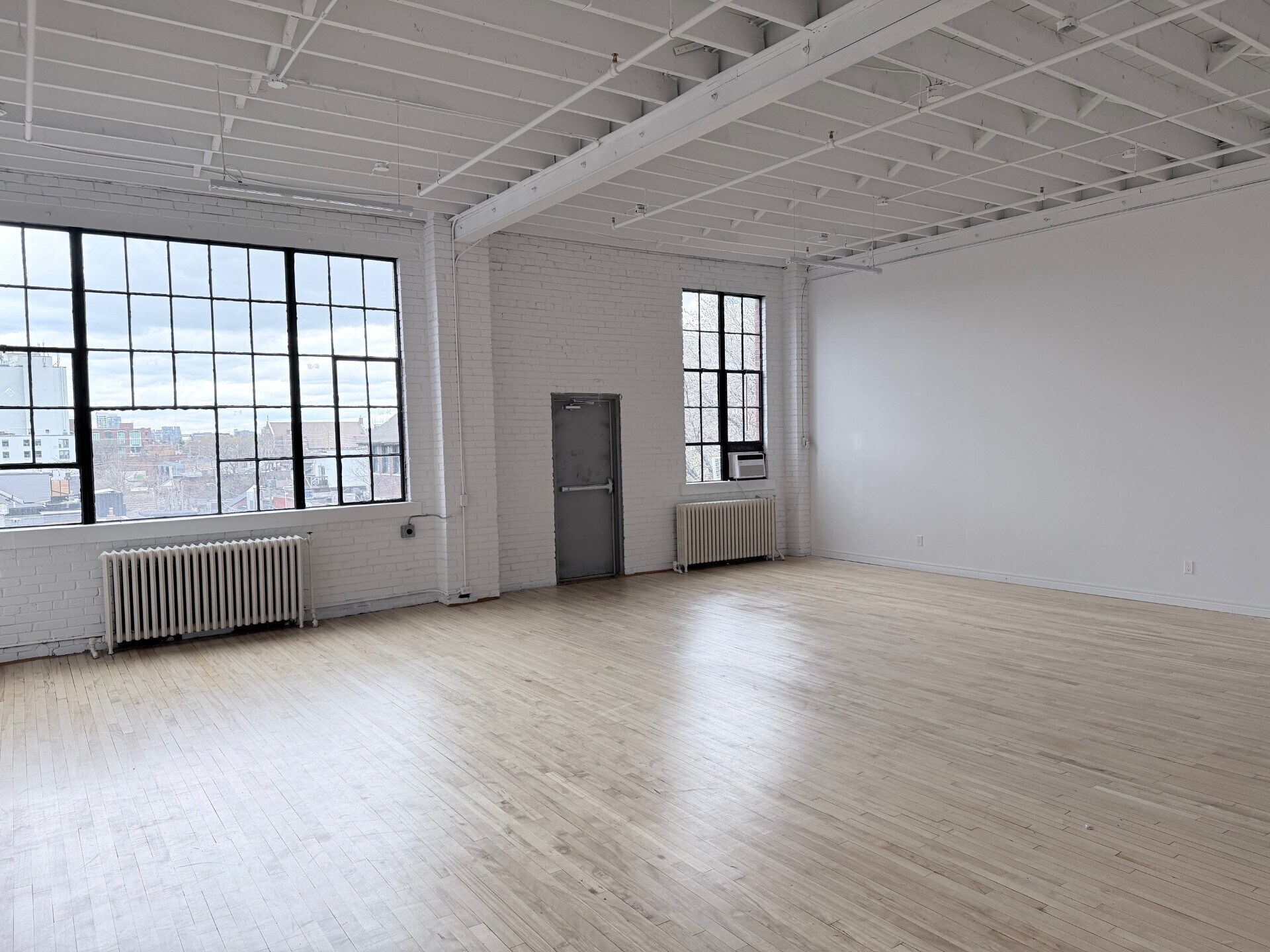 688 Richmond St W, Toronto, ON for lease Interior Photo- Image 1 of 2