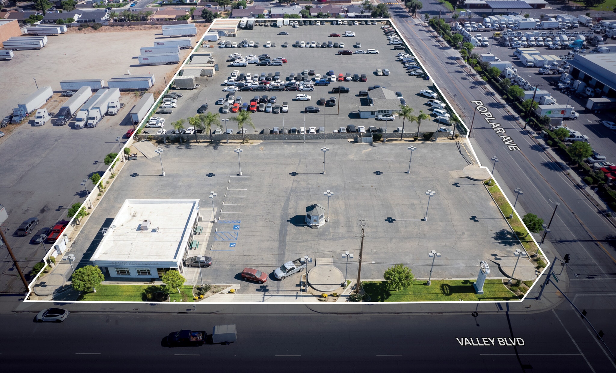 15662 Valley Blvd, Fontana, CA for lease Primary Photo- Image 1 of 2