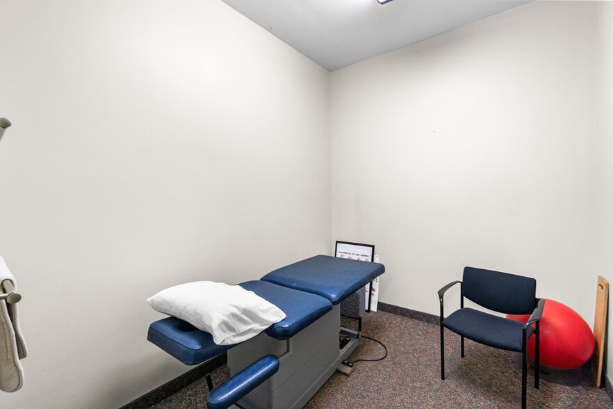 113 Schuyler St, Fulton, NY for lease - Building Photo - Image 3 of 8