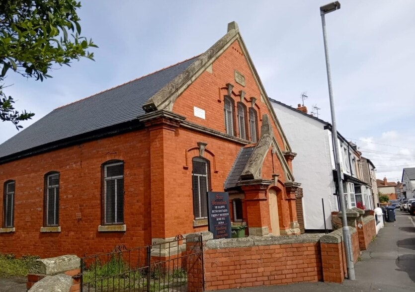 18 Sisson St, Rhyl for sale - Primary Photo - Image 1 of 3