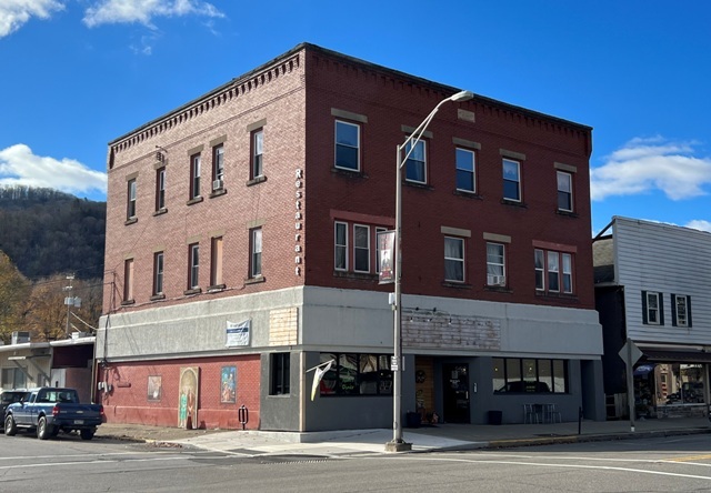 51 E 4th St, Emporium, PA for sale - Building Photo - Image 1 of 14