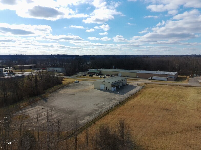 10105 Hedden Rd, Evansville, IN à vendre - Photo du bâtiment - Image 3 de 28