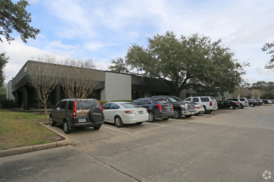 900 S Loop Fwy W, Houston, TX à louer - Photo du bâtiment - Image 2 de 13