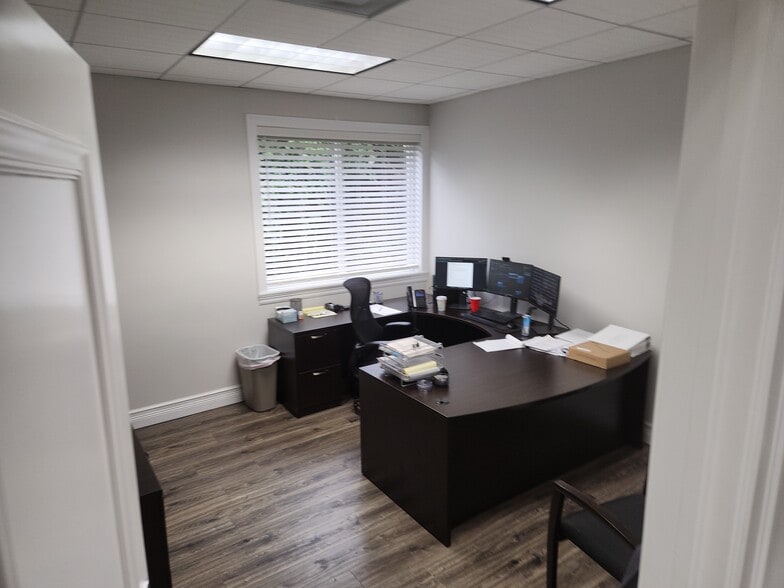 3 Harvard Cir, West Palm Beach, FL for lease - Interior Photo - Image 3 of 15