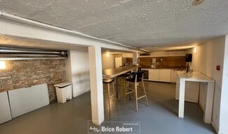 Plus de détails pour Commerce de détail à vendre