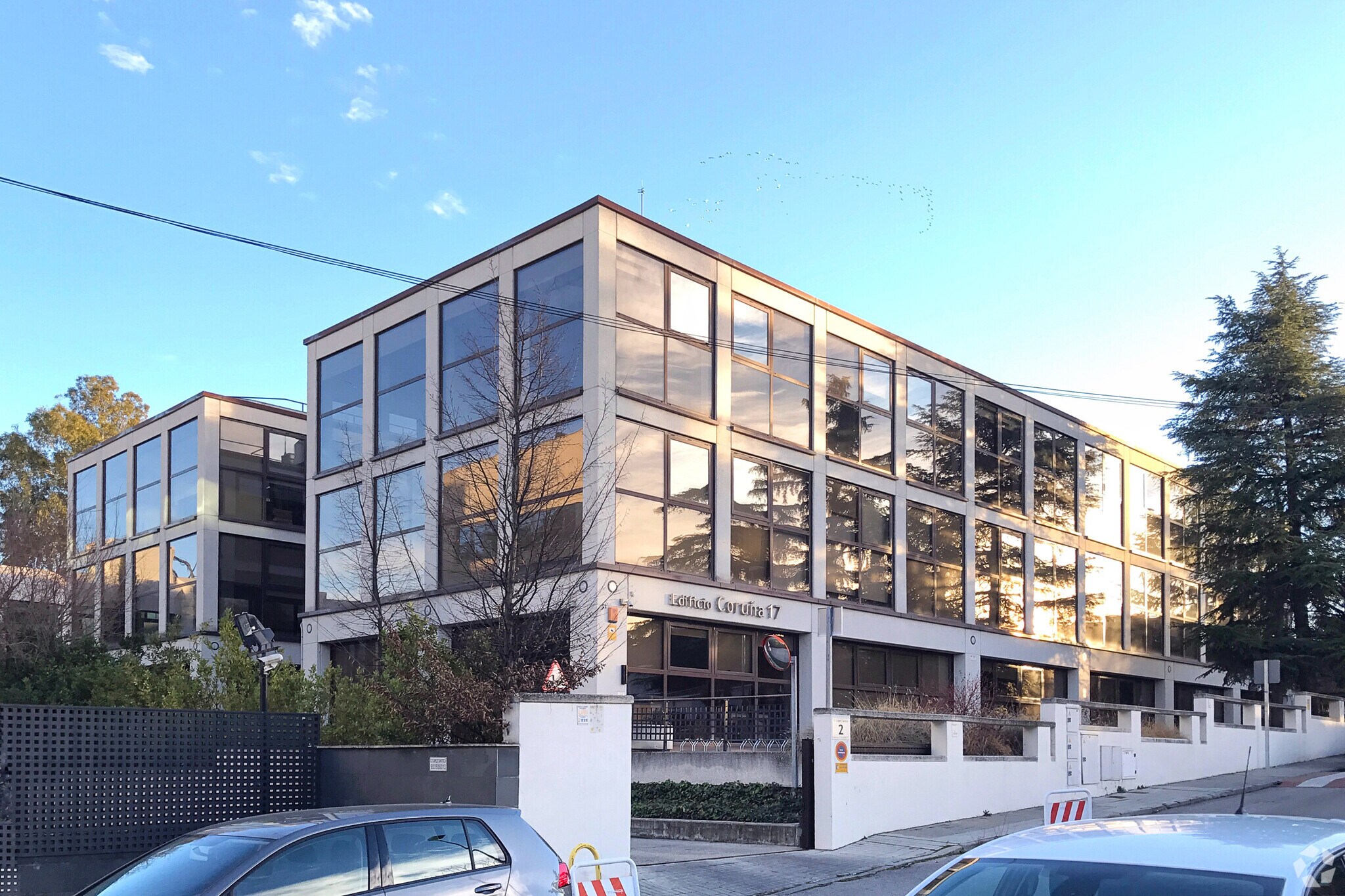 Calle López Santos, 2, Las Rozas de Madrid, Madrid for lease Primary Photo- Image 1 of 25