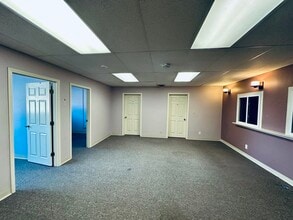 450 Pearl St, Stoughton, MA for lease Interior Photo- Image 2 of 11
