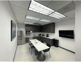 1880 Century Park E, Los Angeles, CA à louer - Photo intérieure - Image 2 de 6