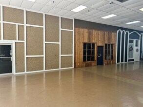 501 S Main St, Springhill, LA for lease Interior Photo- Image 2 of 16