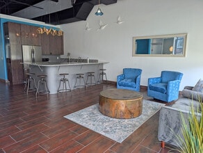 6555 N Wickham Rd, Melbourne, FL à louer Photo intérieure- Image 2 de 33