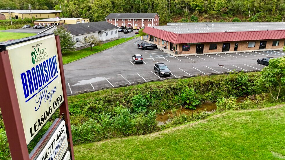 103 Brookstone Plz, Morgantown, WV à louer - Photo du bâtiment - Image 2 de 9