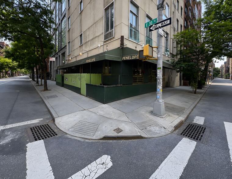 157-159 Lexington Ave, New York, NY for lease - Building Photo - Image 2 of 9