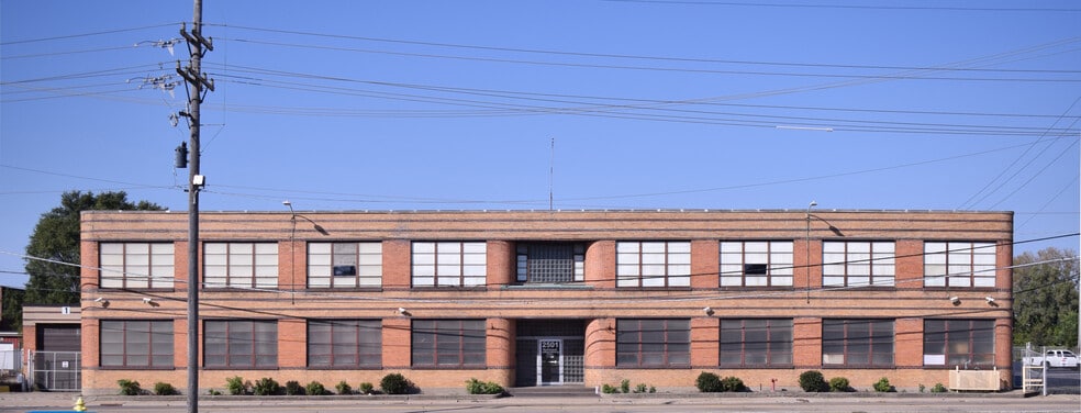 2501 9th St, Rockford, IL for sale - Building Photo - Image 1 of 17