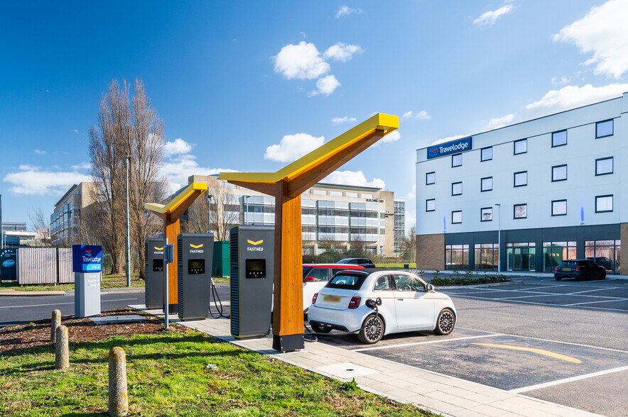 Spitfire Way, Sandwich à louer - Photo du bâtiment - Image 3 de 4