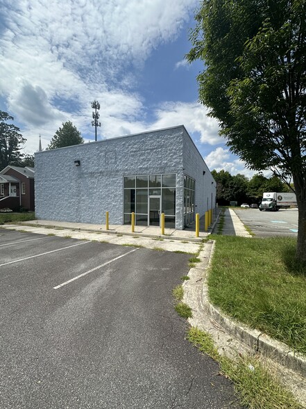 1322 Powder Springs Rd, Marietta, GA for lease - Building Photo - Image 1 of 11