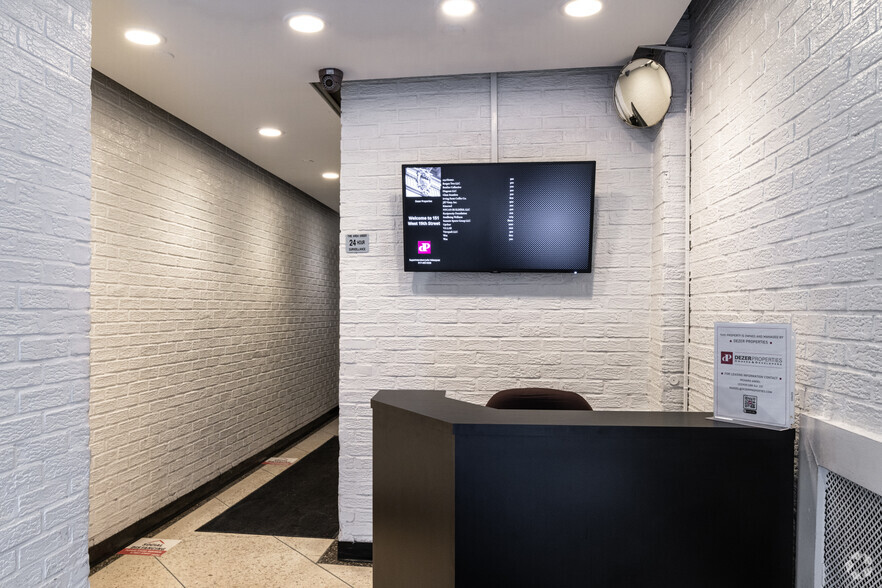 151 W 19th St, New York, NY for lease - Lobby - Image 2 of 3