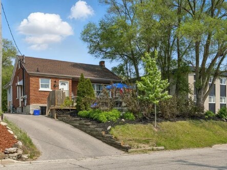 839 Stirling Av S, Kitchener, ON for sale Primary Photo- Image 1 of 9