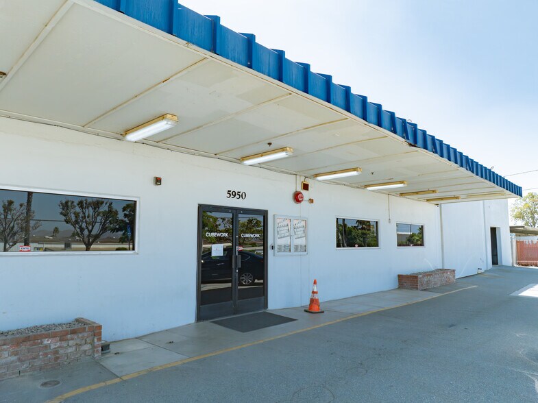 5950 Wilderness Ave, Riverside, CA à louer - Photo du bâtiment - Image 2 de 11