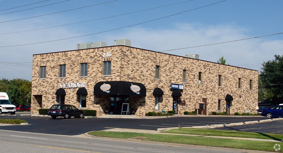 236 W Northwest Hwy, Barrington, IL à vendre - Photo principale - Image 1 de 29