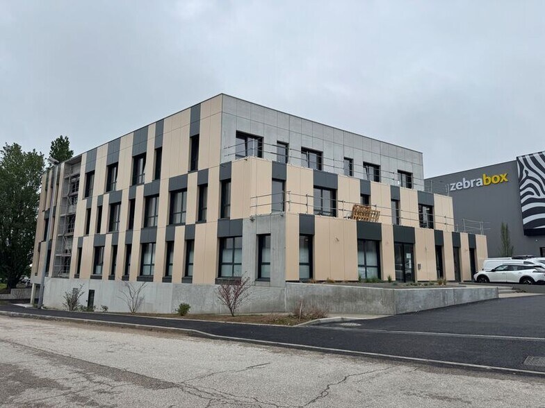 5 Allée Du Levant, La Tour-de-Salvagny for sale - Building Photo - Image 1 of 10