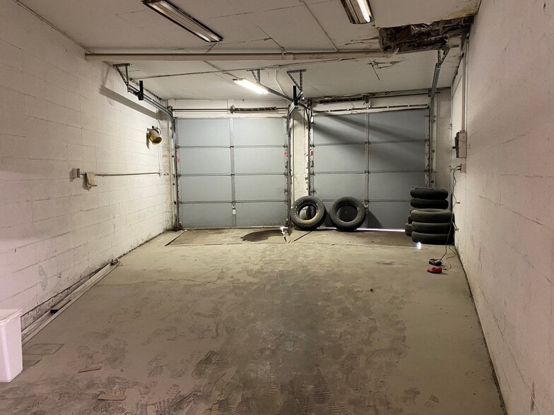 1650 Cass St, Fort Wayne, IN à vendre - Photo du bâtiment - Image 3 de 22