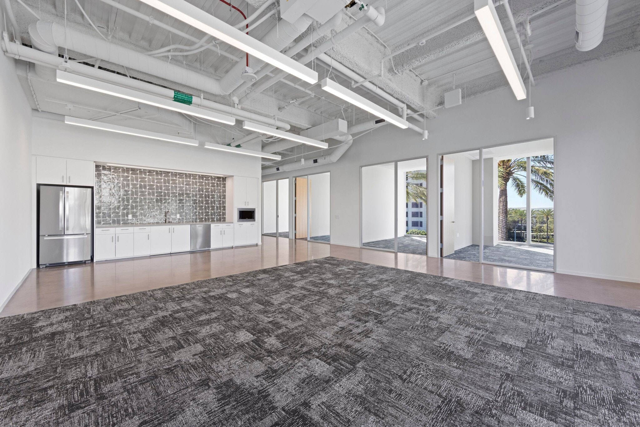 400 Spectrum Center Dr, Irvine, CA for lease Interior Photo- Image 1 of 6