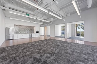 400 Spectrum Center Dr, Irvine, CA for lease Interior Photo- Image 1 of 6