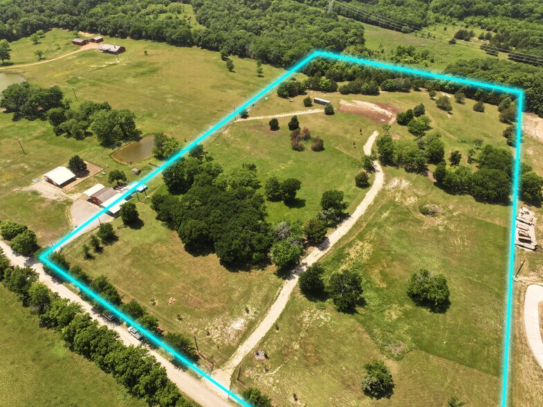 627 Homer Smith Rd, Van Alstyne, TX à vendre - Photo du bâtiment - Image 2 de 23