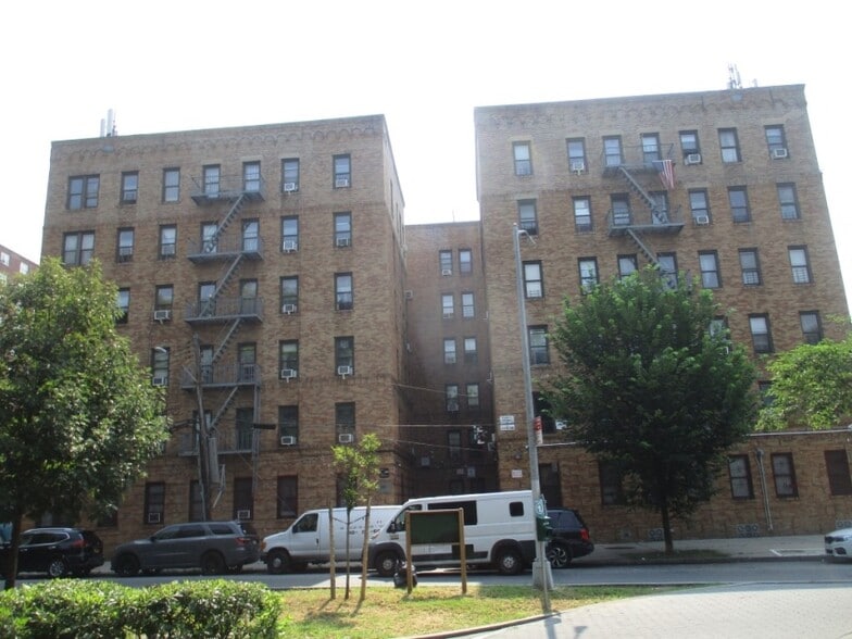 3534 Bronx Blvd, Bronx, NY for sale - Building Photo - Image 2 of 3