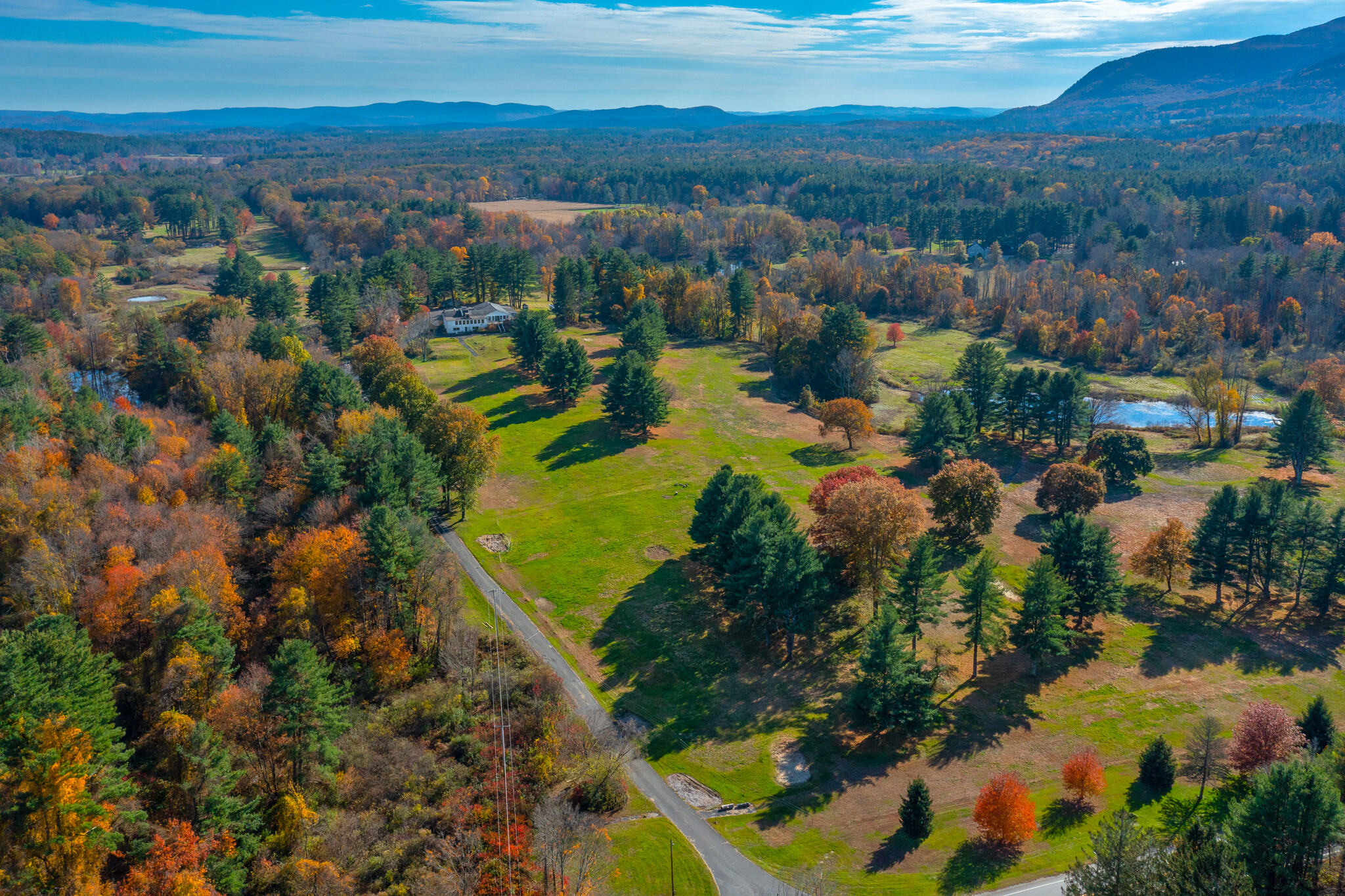 685 S Egremont Rd, Great Barrington, MA à vendre Photo du b timent- Image 1 de 18