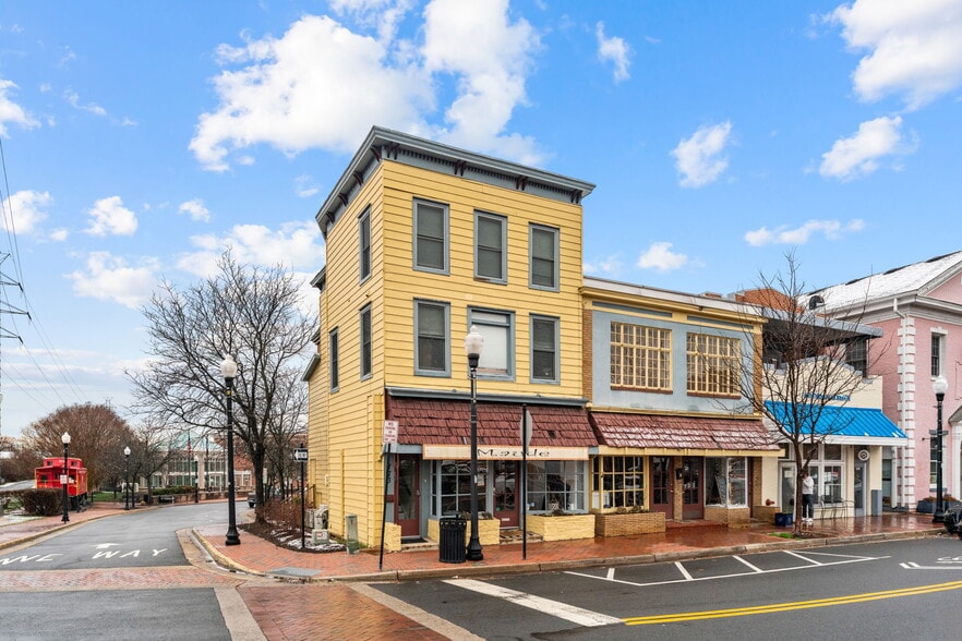 775-777 Station St, Herndon, VA for sale - Primary Photo - Image 1 of 49