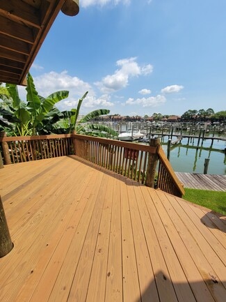 Plus de détails pour 2318 Crows Nest Dr, League City, TX - Spécialité à vendre