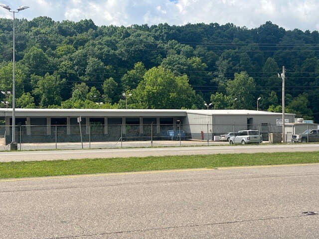3365 E Stone Dr, Kingsport, TN à vendre - Photo principale - Image 1 de 4