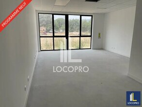 Bureau dans Aubagne à louer Photo intérieure- Image 2 de 5