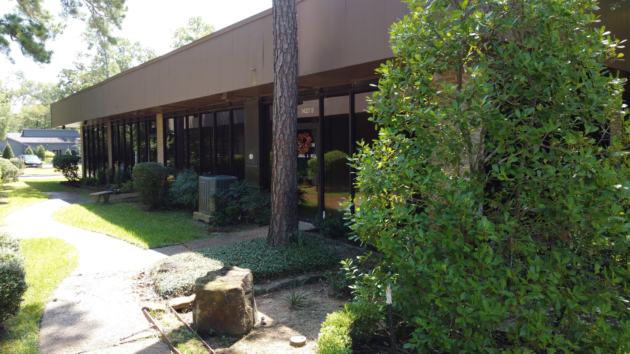 1420 Stonehollow Dr, Humble, TX for sale Primary Photo- Image 1 of 2