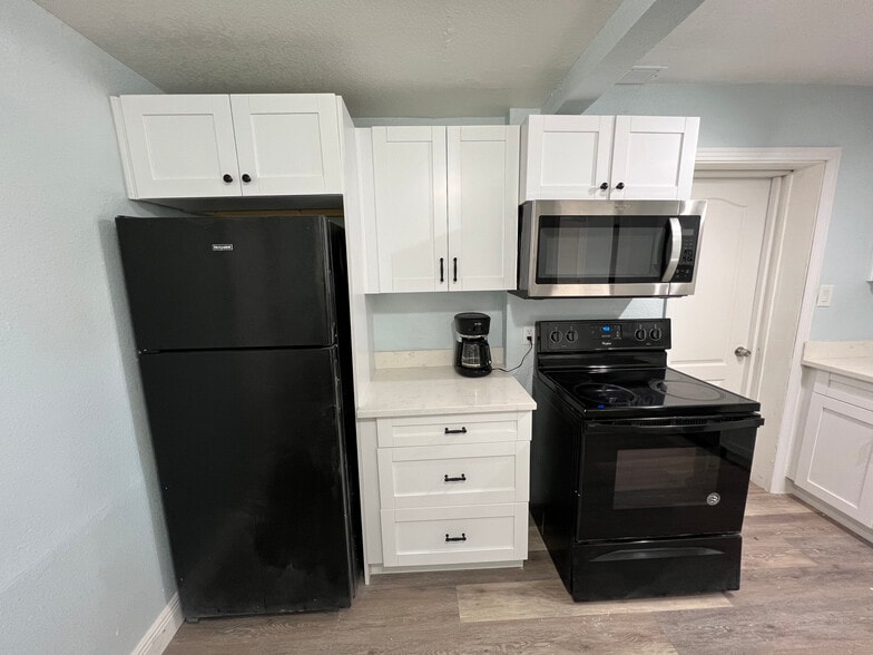 1630 Harbor Dr, Clearwater, FL à vendre - Photo du bâtiment - Image 3 de 7