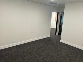 165 N 100 E, St George, UT for lease Interior Photo- Image 2 of 4