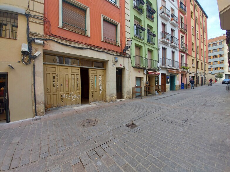 Commerce de détail dans Logroño, La Rioja à louer - Photo du bâtiment - Image 1 de 1
