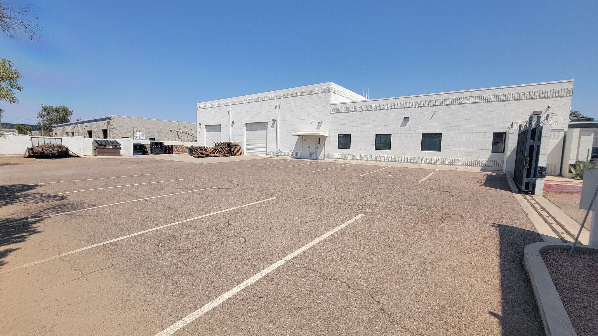 728 N Monterey St, Gilbert, AZ for lease Interior Photo- Image 1 of 14