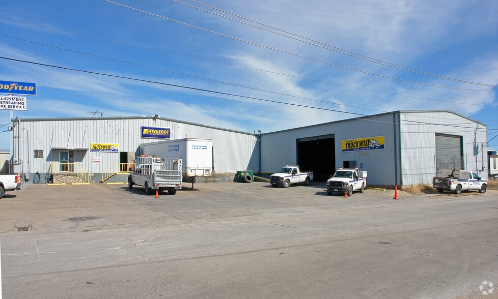 2563 NE 33rd St, Fort Worth, TX à louer - Photo principale - Image 1 de 8