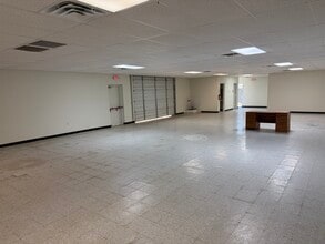 9901-9927 Harwin Dr, Houston, TX for lease Interior Photo- Image 1 of 2