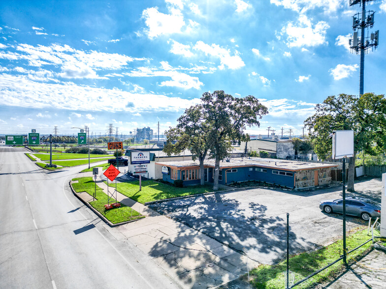 6050 E Lancaster Ave, Fort Worth, TX for sale - Building Photo - Image 2 of 8