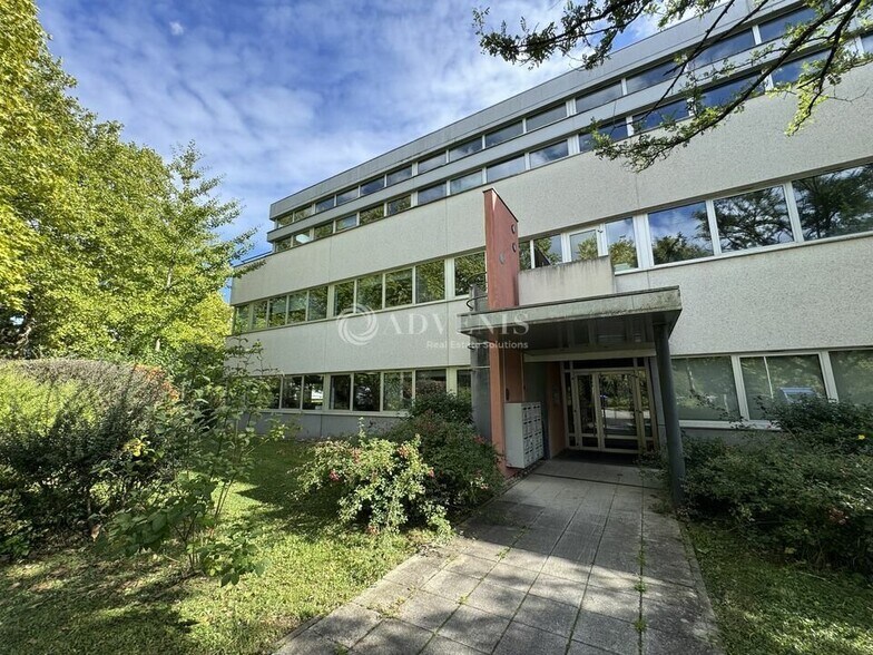 Office in Entzheim for sale - Building Photo - Image 1 of 12