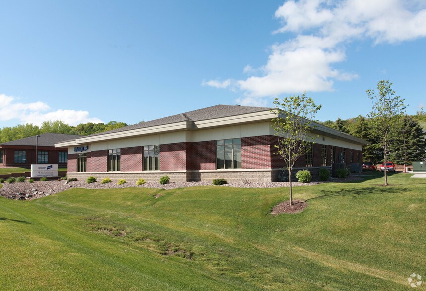 4112 Oakwood Hills Pky, Eau Claire, WI à louer - Photo du bâtiment - Image 3 de 3