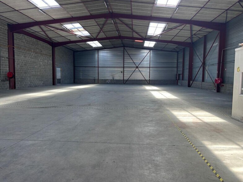 9 Avenue Du Maréchal De Lattre De Tassigny, Meyzieu à vendre - Photo du bâtiment - Image 2 de 8