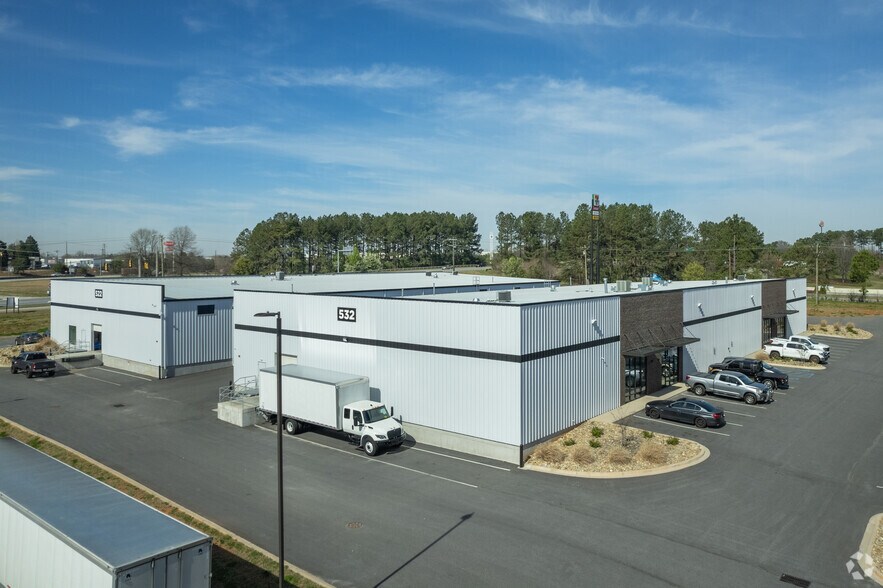 532 Mayfield Rd, Duncan, SC à louer - Photo du bâtiment - Image 3 de 7