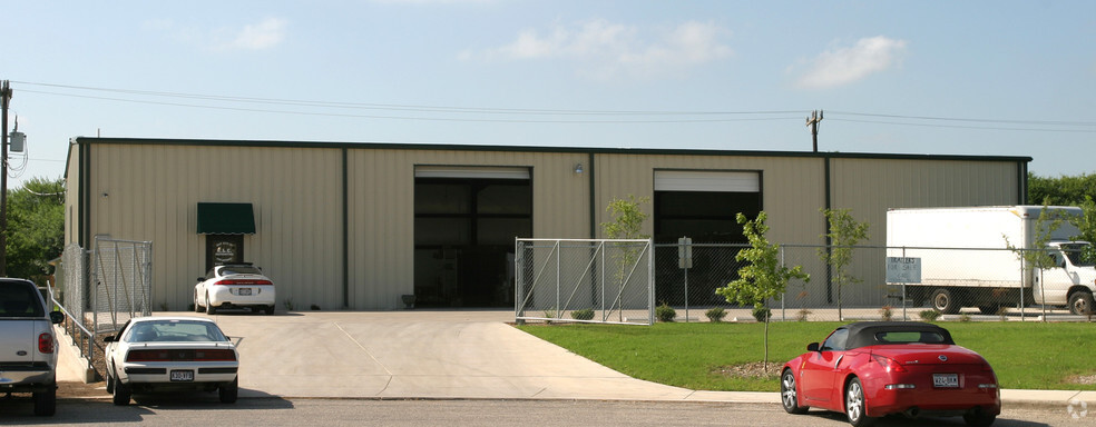 5926 Lookout Bnd, San Antonio, TX for lease - Building Photo - Image 2 of 58