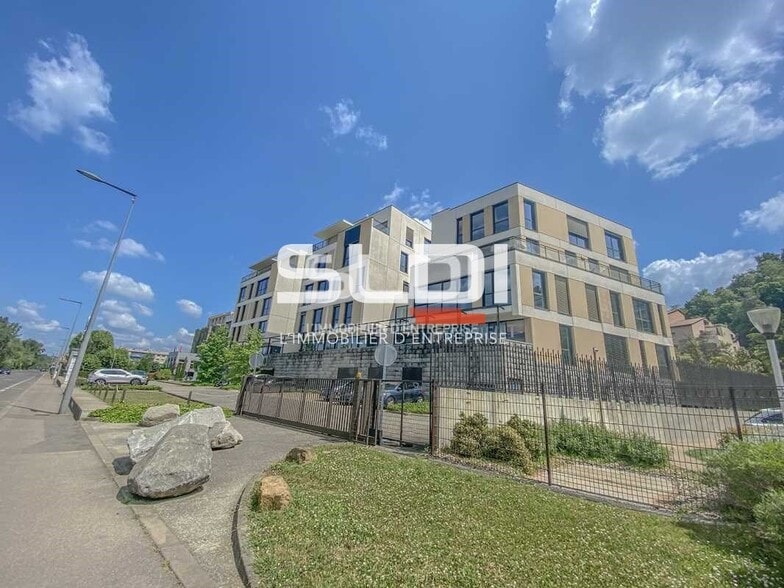 84 Quai Joseph Gillet, Lyon for lease - Building Photo - Image 2 of 14