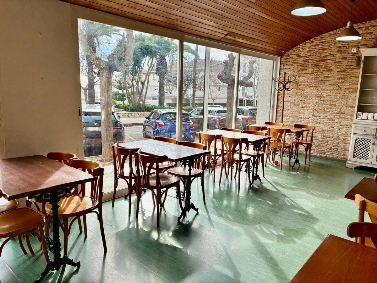 Sant Carles de la Ràpita, TAR 43540 - Unit 3 - - Interior Photo - Image 2 of 23