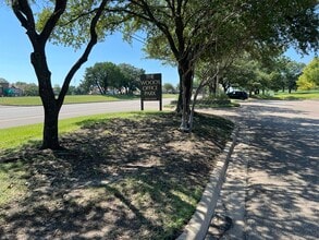 4527 Lake Shore Dr, Waco, TX for lease Interior Photo- Image 2 of 9